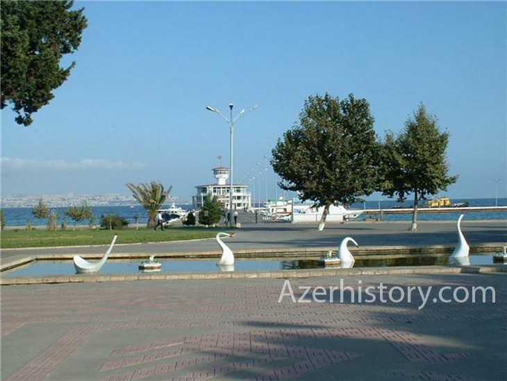 Lebedi-fontan-bulvar-%D0%A4%D0%BE%D0%BD%