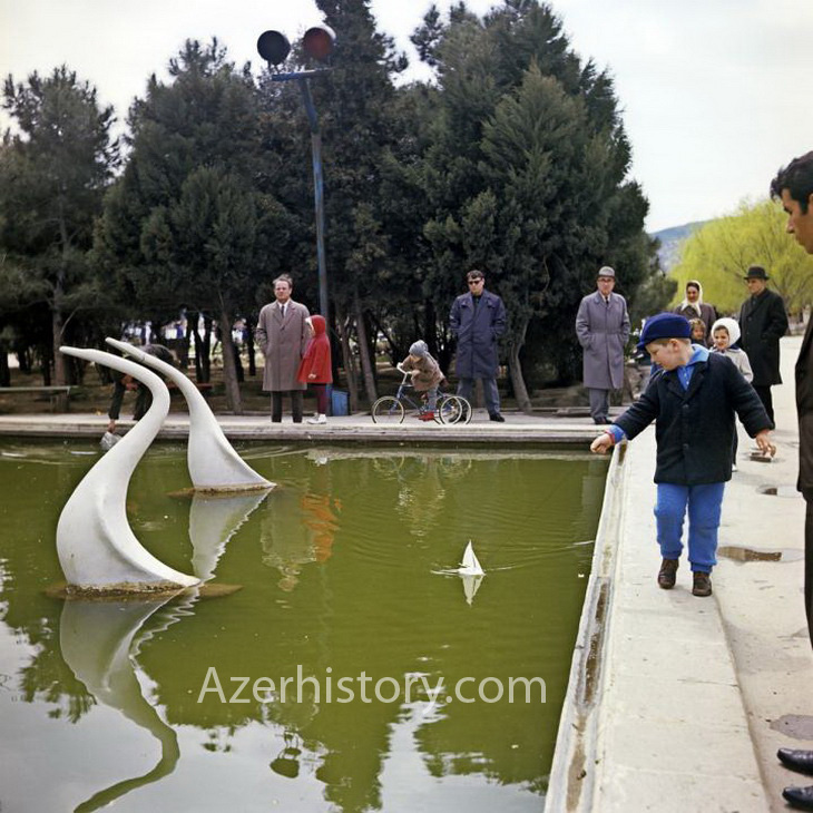 Lebedi-fontan-bulvar-%D0%A4%D0%BE%D1%82%