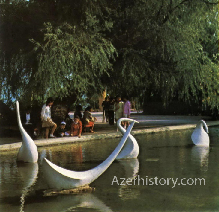 Lebedi-fontan-bulvar-%D0%A4%D0%BE%D1%82%