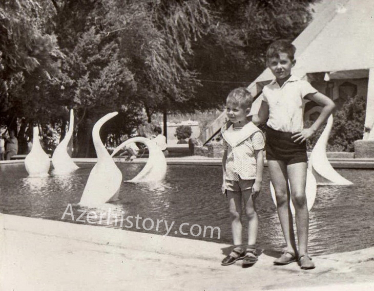 Lebedi-fontan-bulvar-%D0%A4%D0%BE%D1%82%