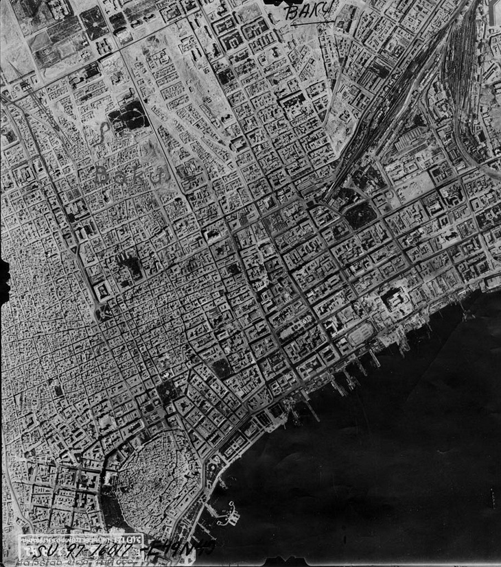 Разведывательная аэрофотосъемка Баку с немецкого дальнего бомбардировщика, 18 августа 1942 года