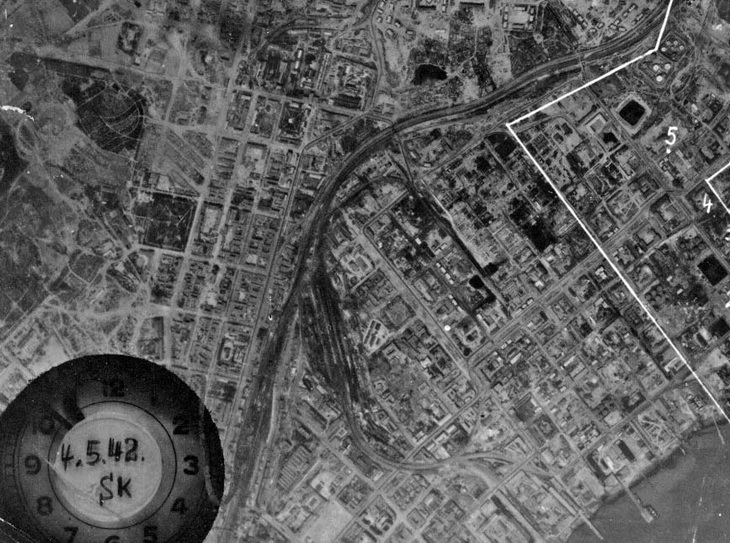 Район вокзала, 4 мая 1942 года. Интересная маркировка снимка
