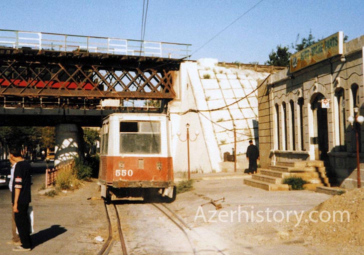 Черногородский: один из самых старых мостов-путепроводов Баку (ФОТО)