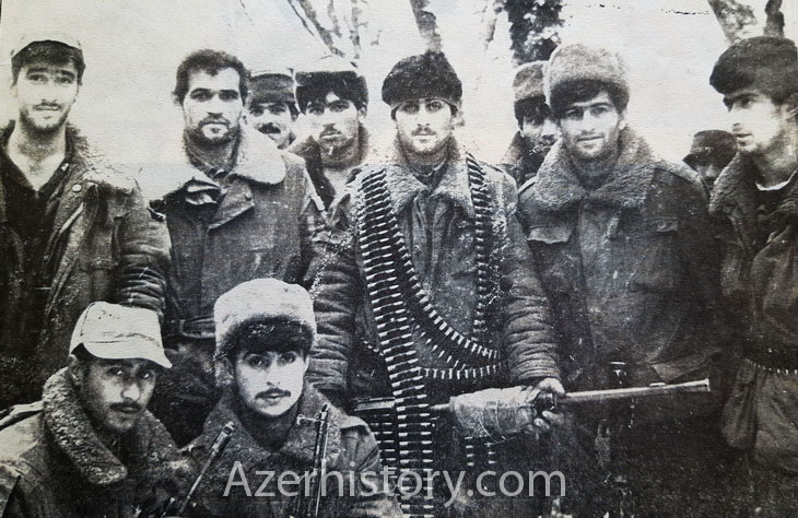 Лица карабахской войны: азербайджанские солдаты в Агдаме, 1992-1993 г. (ФОТО)