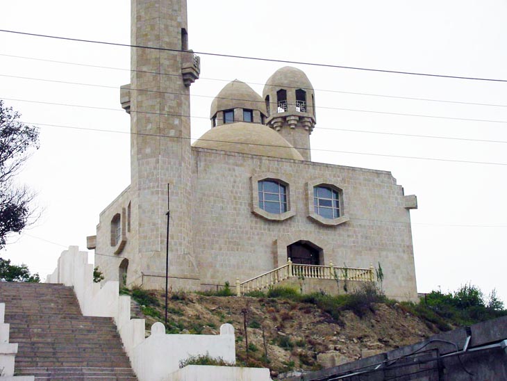 Газетные архивы: суннитская мечеть Абу Бакр в Баку 2001 г. (ФОТО)