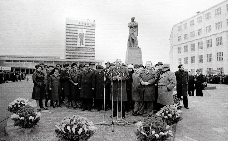 Открытие памятника Дж.Джаббарлы в Баку: хроника 1982 г. (ФОТО)