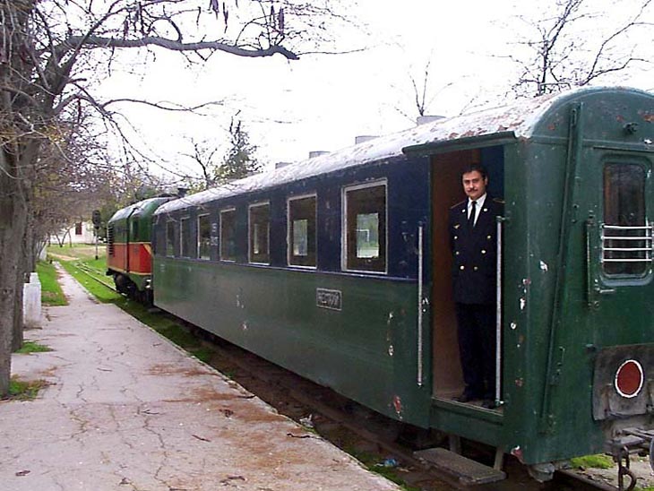 Бакинская детская железная дорога глазами Эльмара Алиева в 2000, 2002 гг. (ФОТО)
